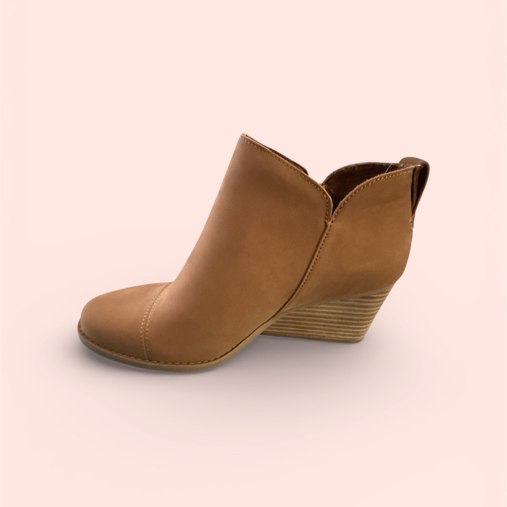 TOMS tan  Ankle Booties